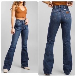 Wrangler westward high rise boot Jeans in Deep Blue